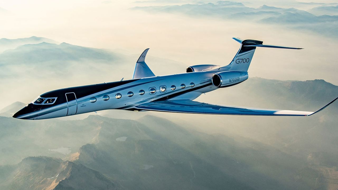 Jatinho de alcance global de Elon Musk estará em feira de aviação de SP