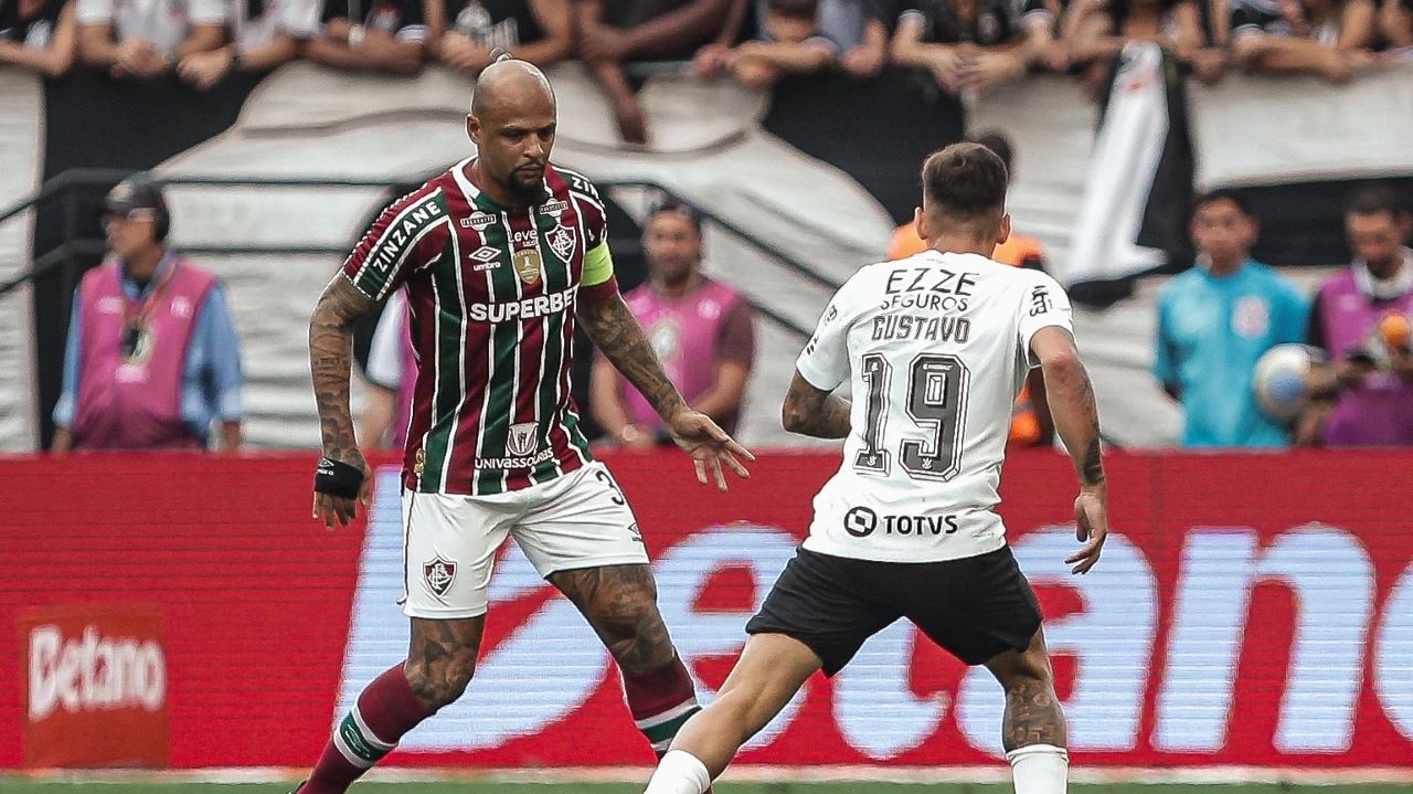 Corinthians provoca Felipe Melo após vitória de 3×0 sobre o Fluminense