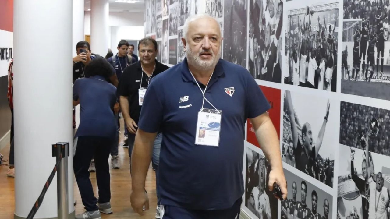 Diretor do São Paulo pede desculpas pessoalmente a Abel Ferreira