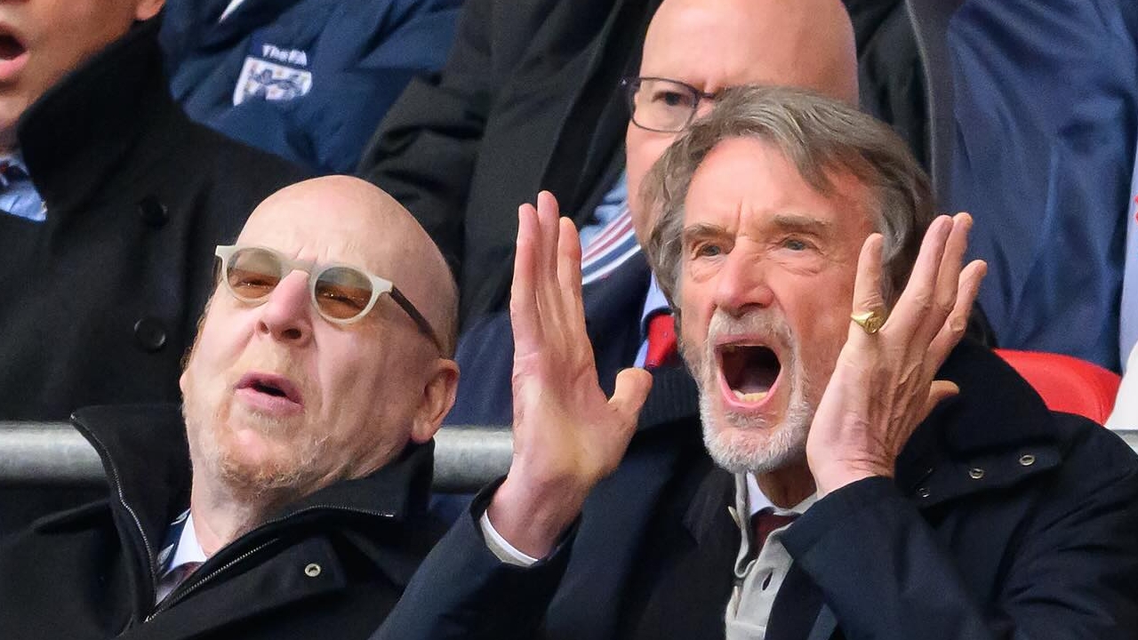 Manchester United pretende vender uma parte do elenco na próxima janela de transferência