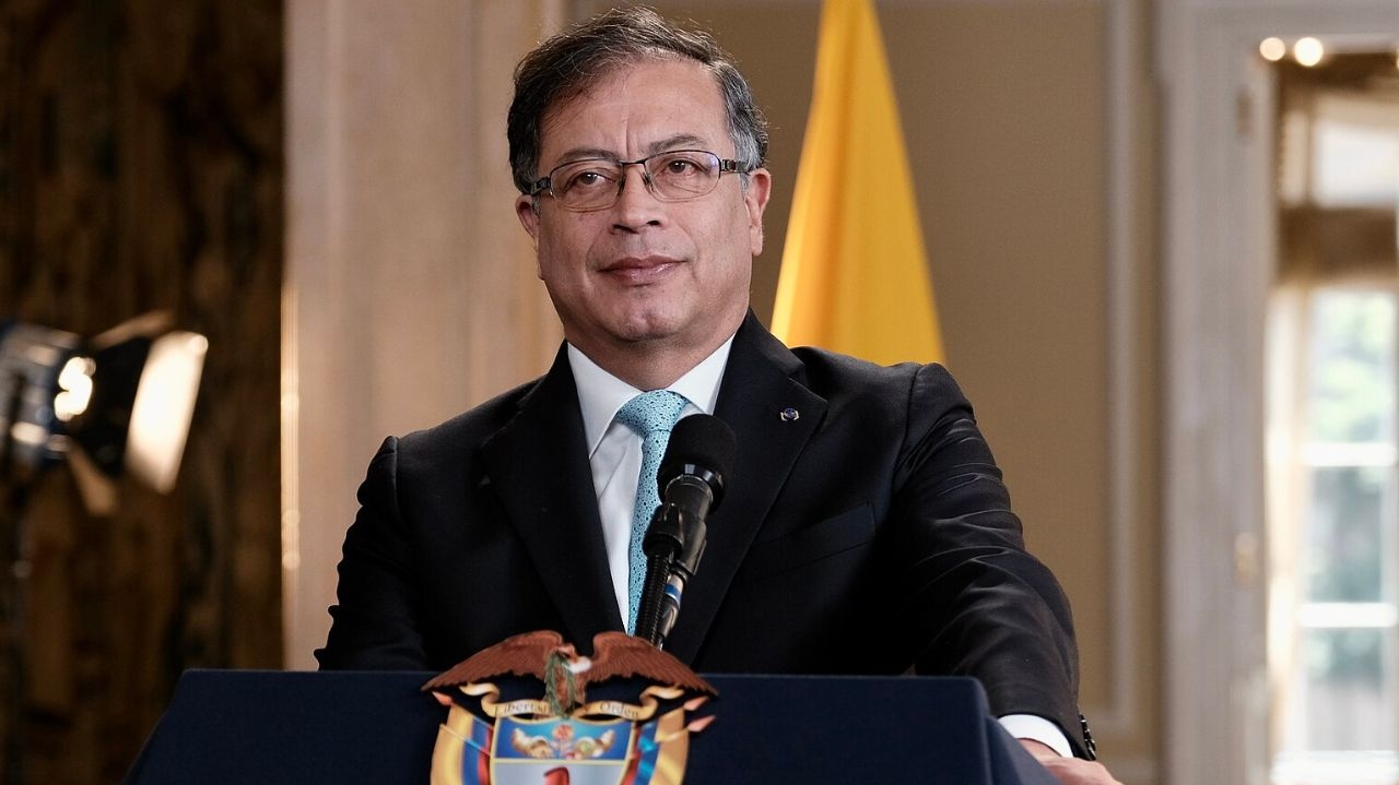 Colômbia da falta de mais de um milhão de armas em bases militares