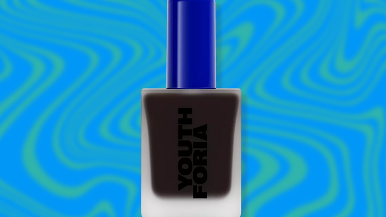 Youthforia tem repercussão negativa ao lançar pigmento preto como cor de base