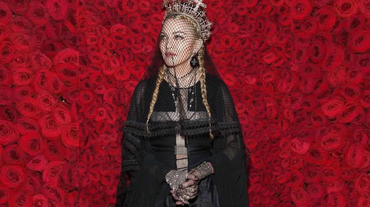 Relembre os looks icônicos de Maddona nas edições anteriores do Met Gala