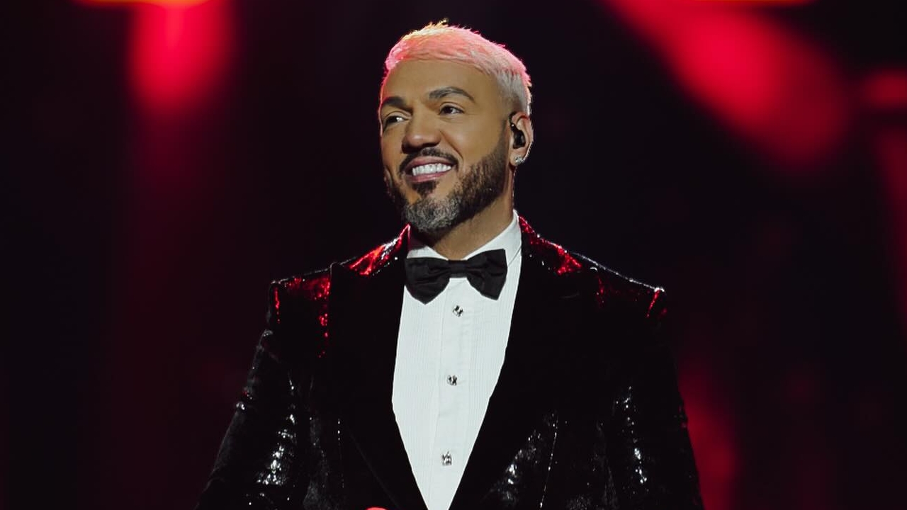 Belo faz novo lançamento e fãs acreditam ser indireta para Gracyanne Barbosa