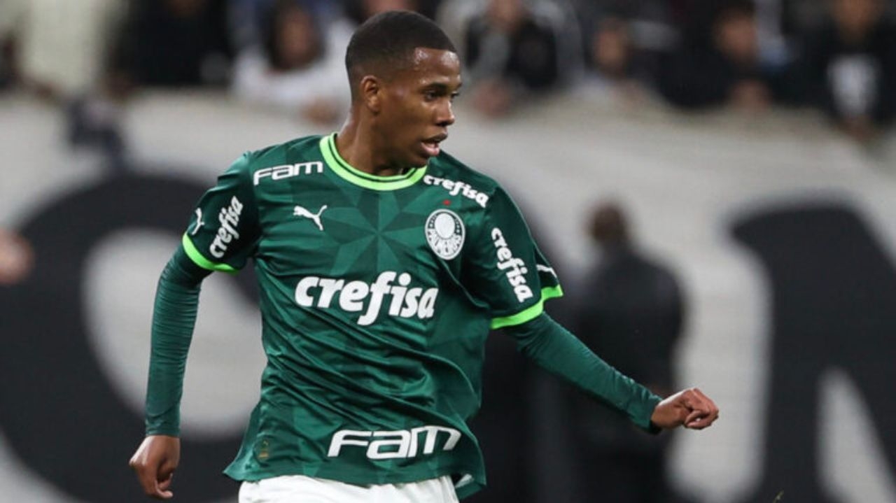 Abel Ferreira suplica ao Palmeiras que não venda Estevão