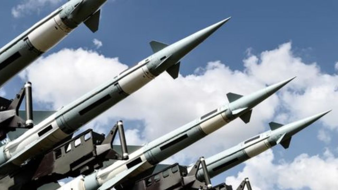 Oficial de segurança dos EUA adverte contra IA no controle de armas nucleares