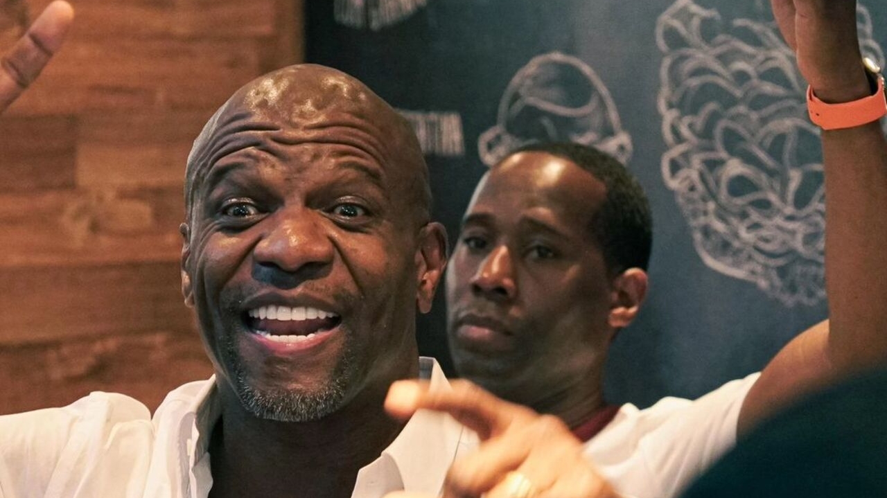 Em visita ao Brasil, Terry Crews vai ao Mercado Municipal de São Paulo