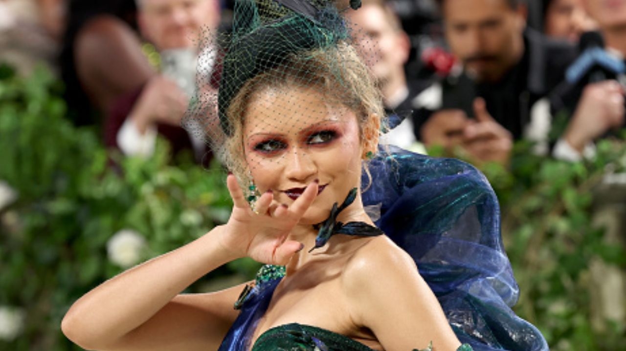 Zendaya impressiona no tapete vermelho do Met Gala 2024