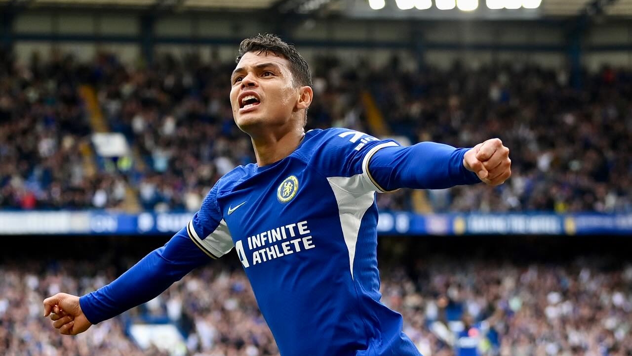 Fluminense oficializa retorno do zagueiro Thiago Silva