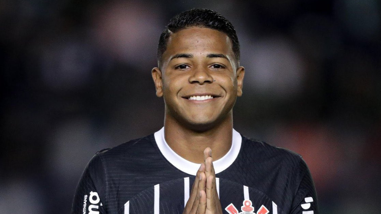 Representante de Wesley viaja ao exterior para negociar o futuro do jogador do Corinthians