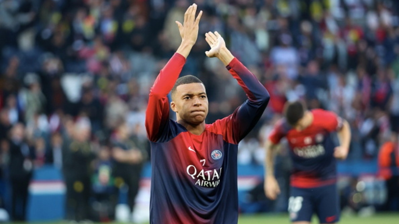 Mbappé anuncia saída do PSG para um novo desafio