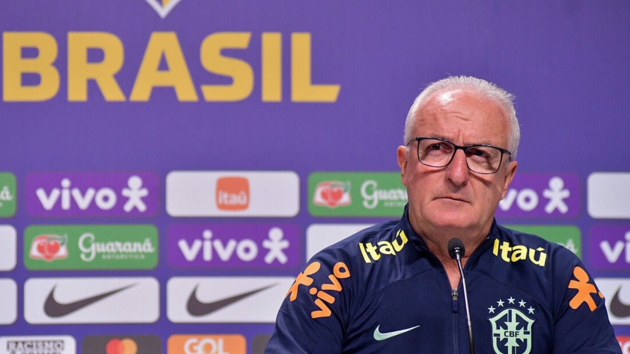 Dorival Jr. não descarta Casemiro na seleção após ausência em lista