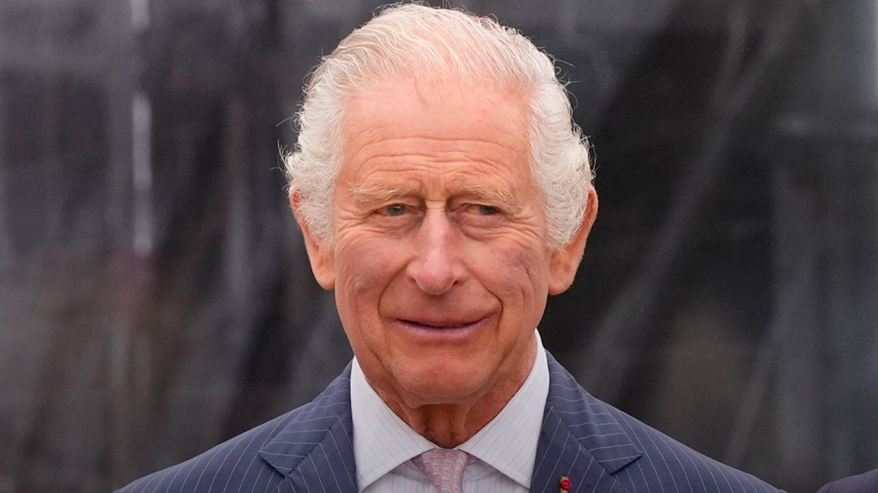 Rei Charles III compartilha desafios durante tratamento contra o câncer