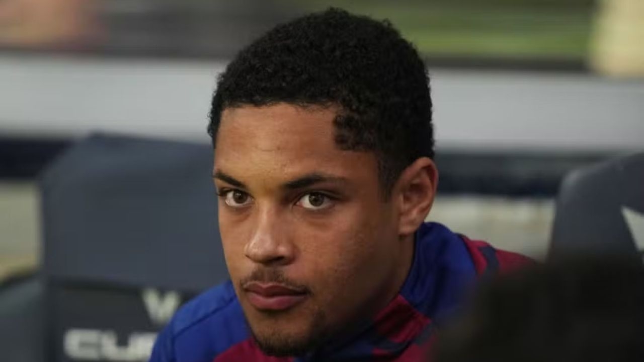 Futuro de Vitor Roque gera tumulto no Barça