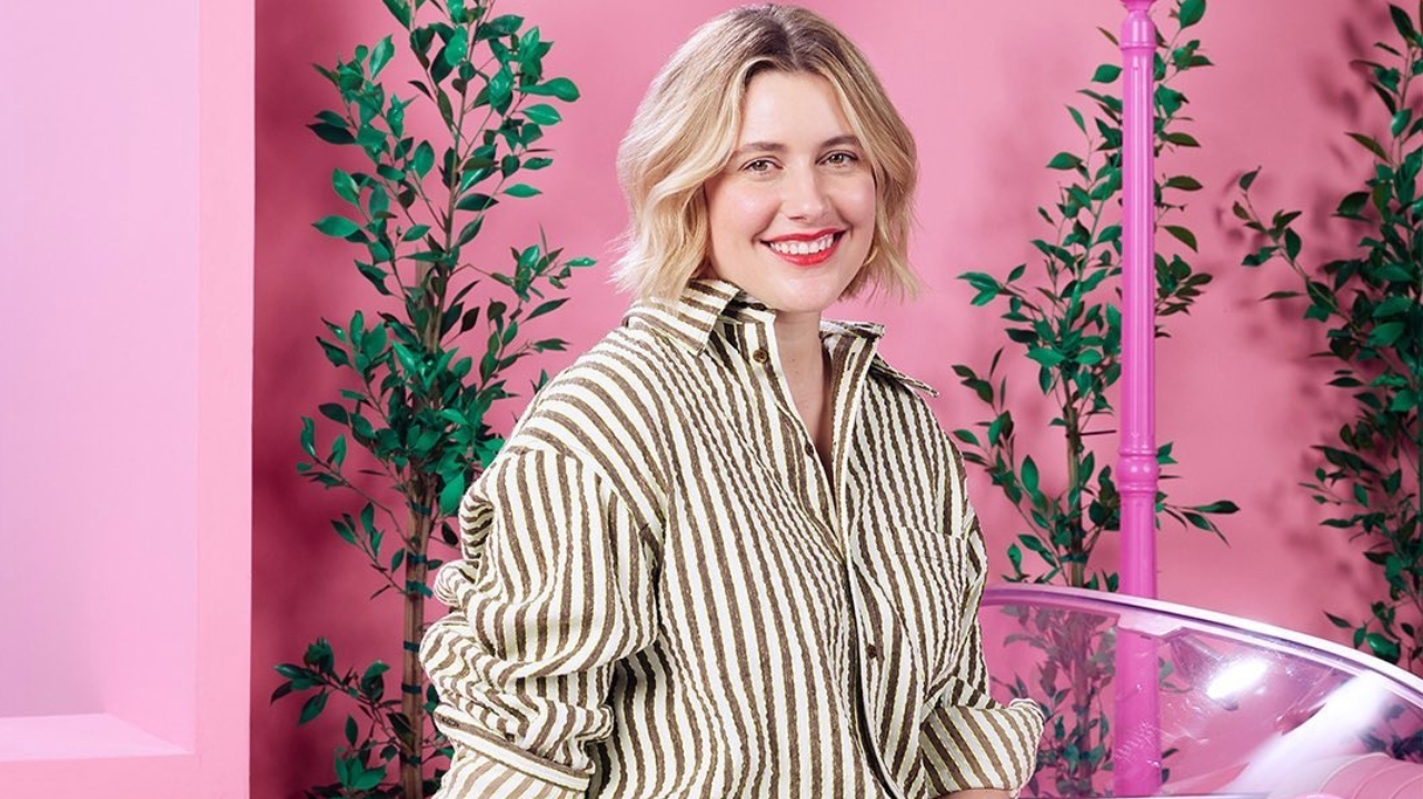 Festival de Cannes 2024: Greta Gerwig marca presença com look irreverente