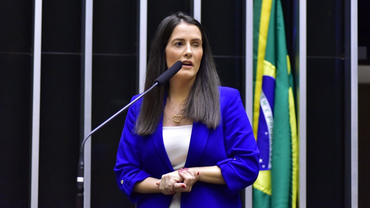 Família da deputada Amália Barros vai receber valor milionário de deputados