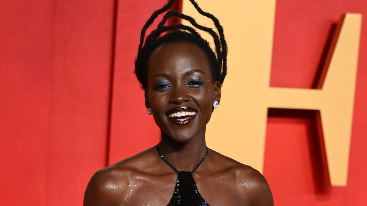 “Efeito glow”: saiba como reproduzir o brilho corporal das passarelas da moda