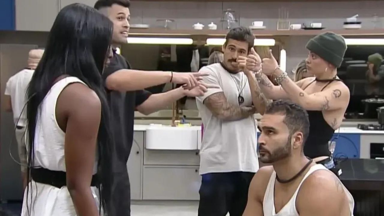 Xingamentos e briga generalizada protagonizam primeiro grande barraco de A Grande Conquista