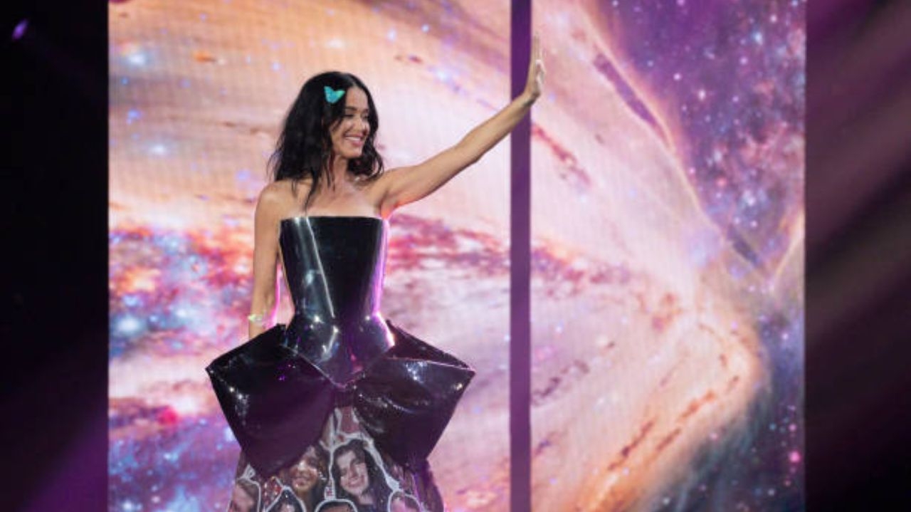 Despedida emocionante: Katy Perry enaltece Abi Carter e Ariana Grande no American Idol