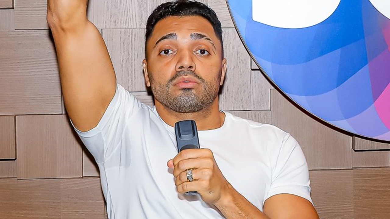 Tirulipa perde processo contra drag queen Halessia