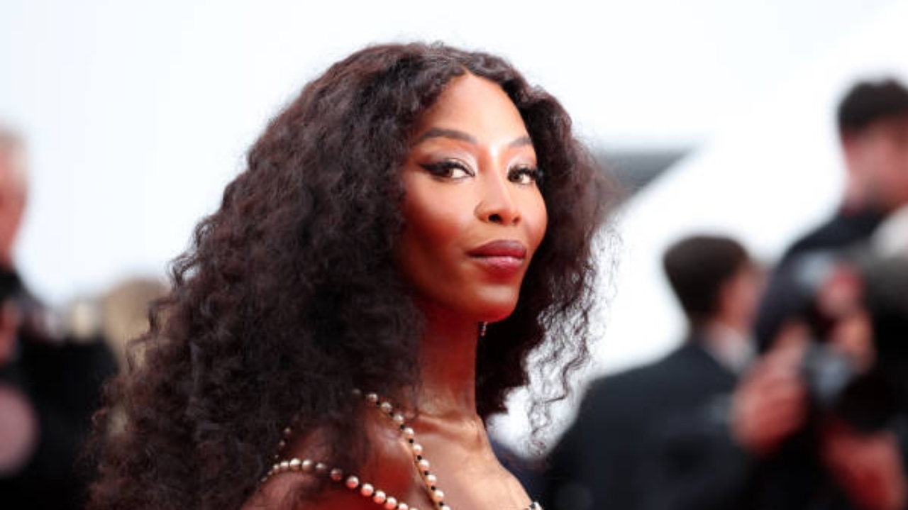 Naomi Campbell: celebrando seu aniversário e inspirando com sua trajetória lendária