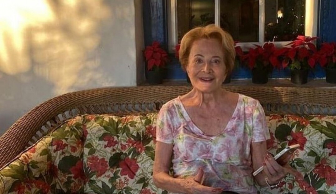 Glória Menezes responde bem ao tratamento contra a Covid-19 e retira respirador nasal