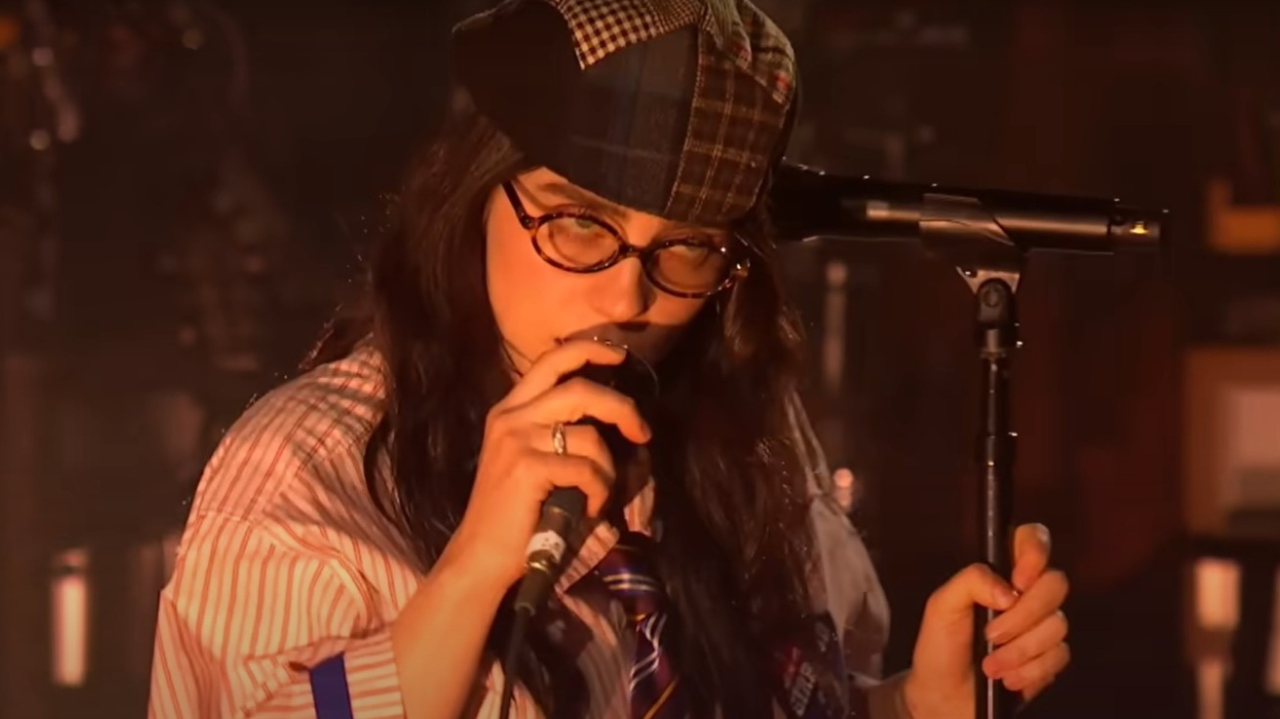 Billie Eilish performa “Lunch” pela primeira vez ao vivo