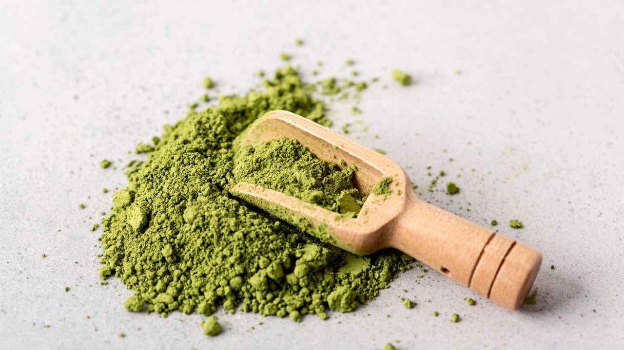 Bactéria que causa periodontite pode ser combatida com matcha