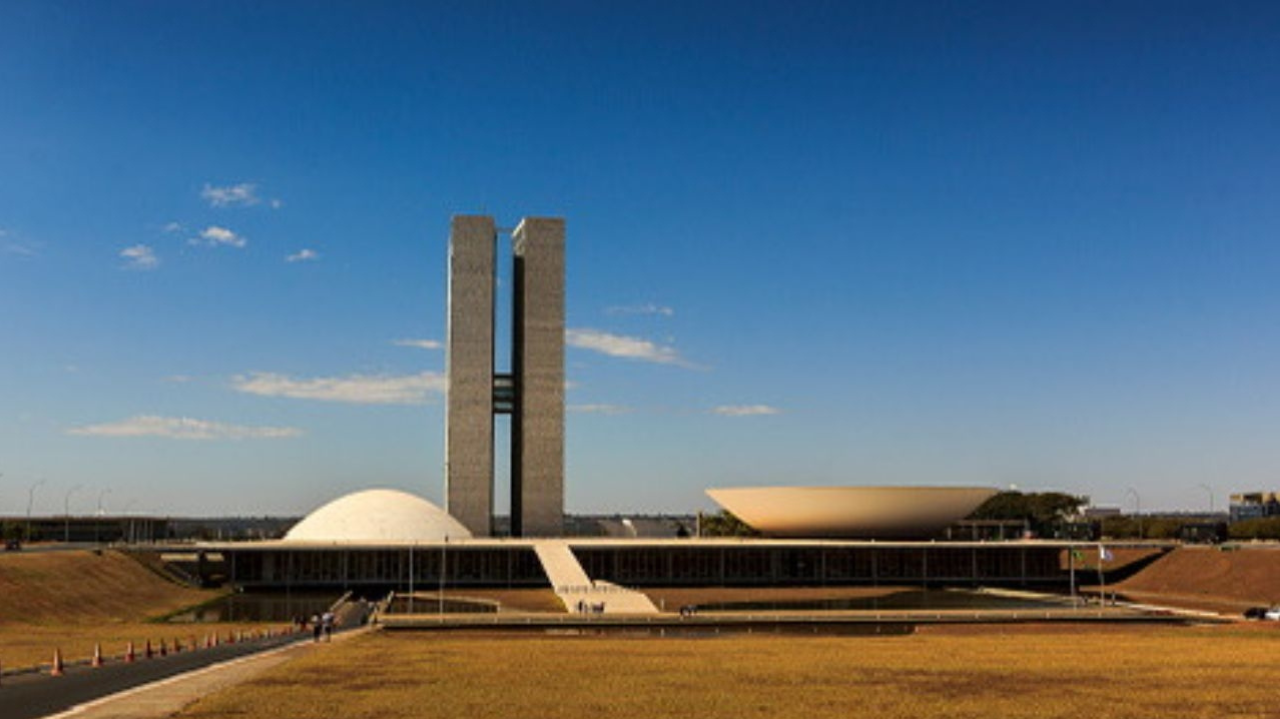 Câmara adia novamente votação do projeto de imposto em importações de compras internacionais