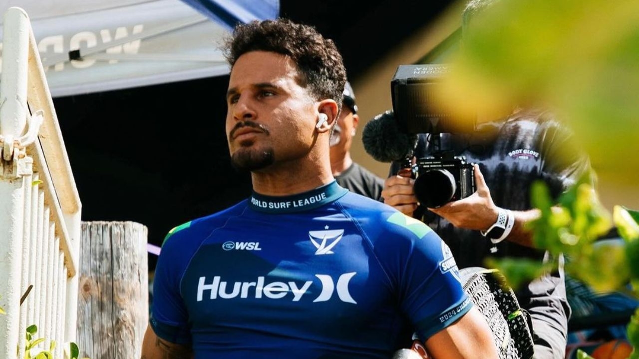 Italo Ferreira e Medina avançam para as oitavas no Taiti