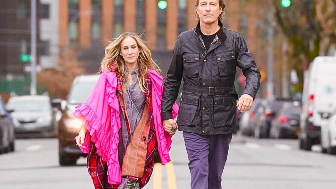 “And Just Like That”: estilo de Carrie Bradshaw provoca debates na Internet