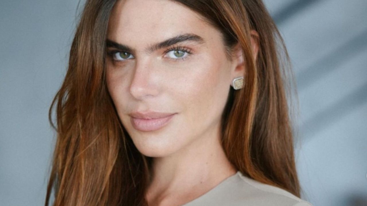 Mariana Goldfarb compartilha com seus seguidores spoiler de seu ensaio fotográfico