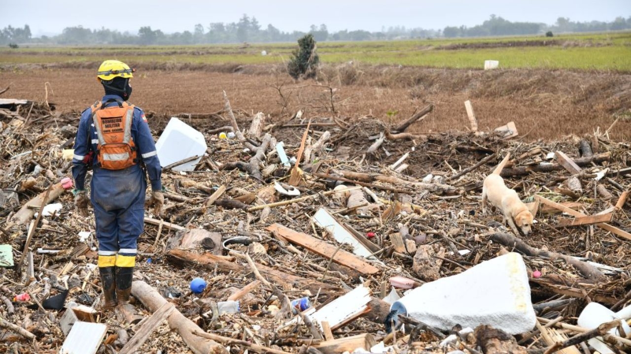 Esquema de revezamento já contou com quase mil bombeiros no Rio Grande do Sul