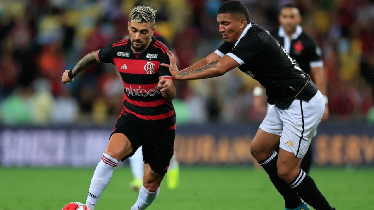 No retorno do Brasileirão, Vasco x Flamengo se enfrentam no São Januário