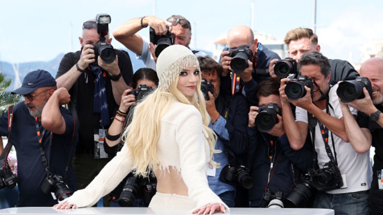 Anya Taylor-Joy vira o centro das atenções em divulgação de novo filme