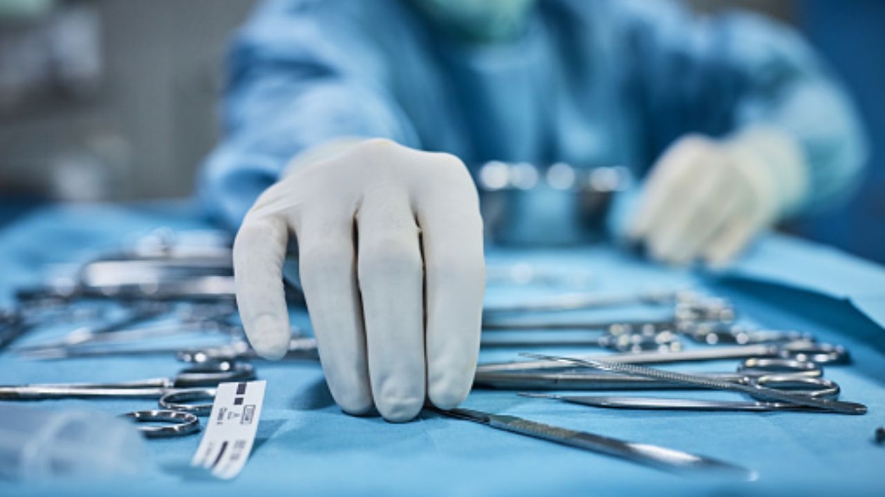 Transplante de fígado de porco em humano é realizado com sucesso na China