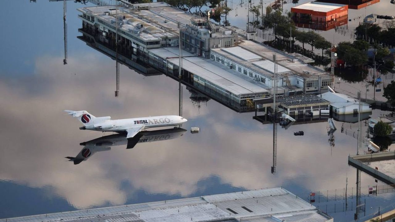 RS: Aeroporto Salgado Filho deve voltar a operar apenas no natal