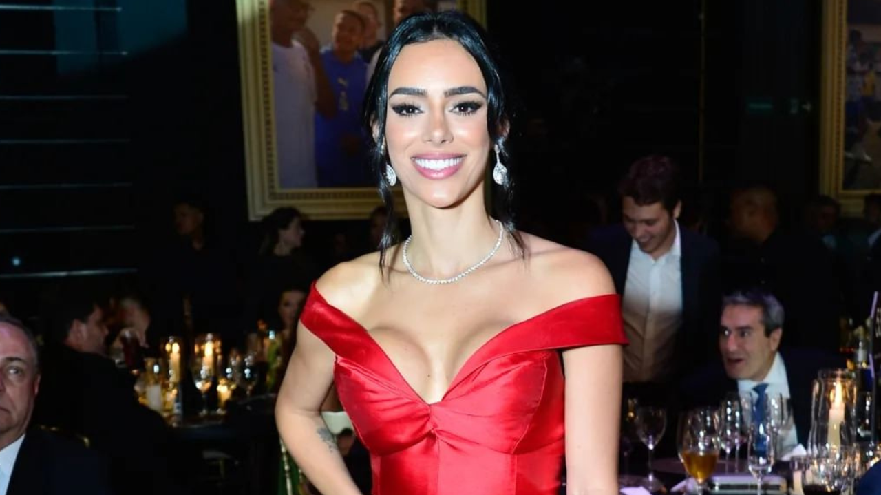 Bruna Biancardi e sua filha Mavie chamam a atenção em evento beneficente de Neymar