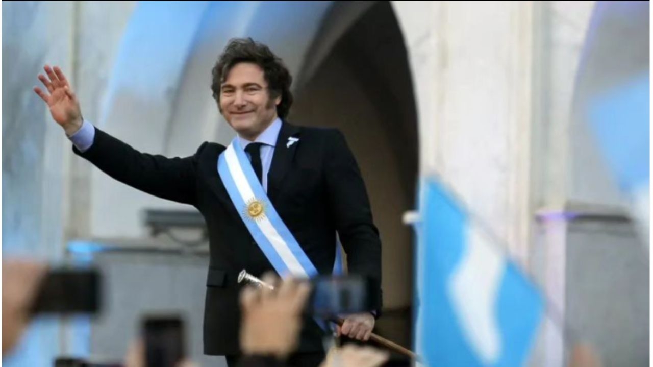 Argentina registra queda na inflação em seis meses de governo Milei