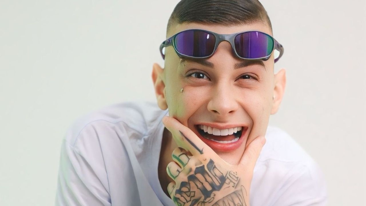 Makauli é uma influência positiva no humor brasileiro