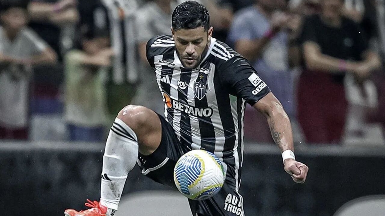 Com lesão na coxa esquerda, Hulk poderá desfalcar o Atlético-MG na próxima rodada