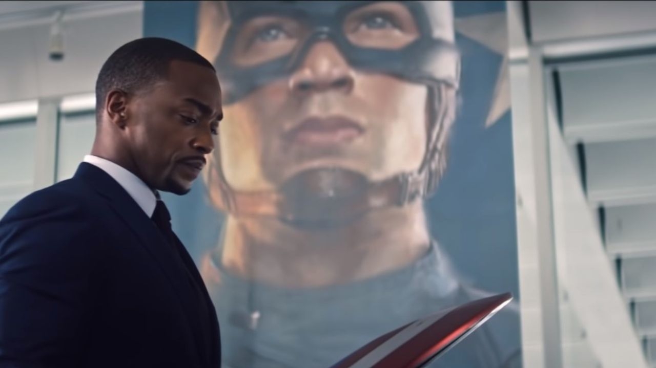 “Capitão América 4”: Anthony Mackie e Gincarlo Esposito são flagrados durante filmagens