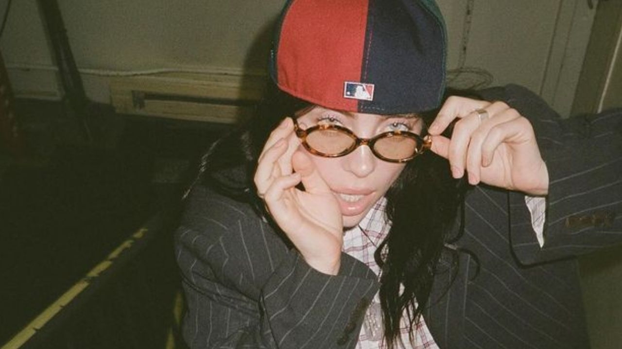 Billie Eilish anuncia lançamento do videoclipe de “CHIHIRO” com uma prévia