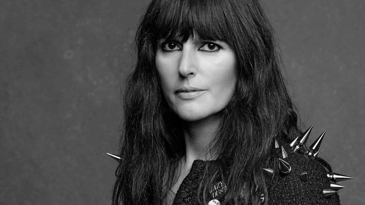 Virginie Viard dá adeus a Chanel após 37 anos de carreira