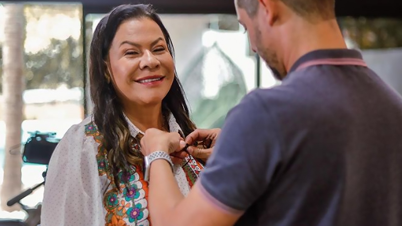 Dona Ruth, mãe de Marília Mendonça, descreve acidente de carro: “Vi a morte”