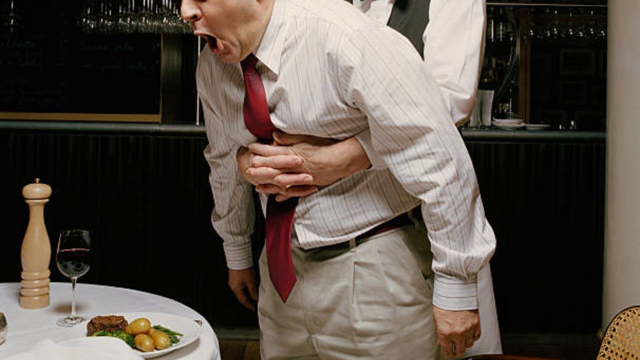 Manobra de Heimlich: saiba mais sobre a técnica que pode salvar uma vida