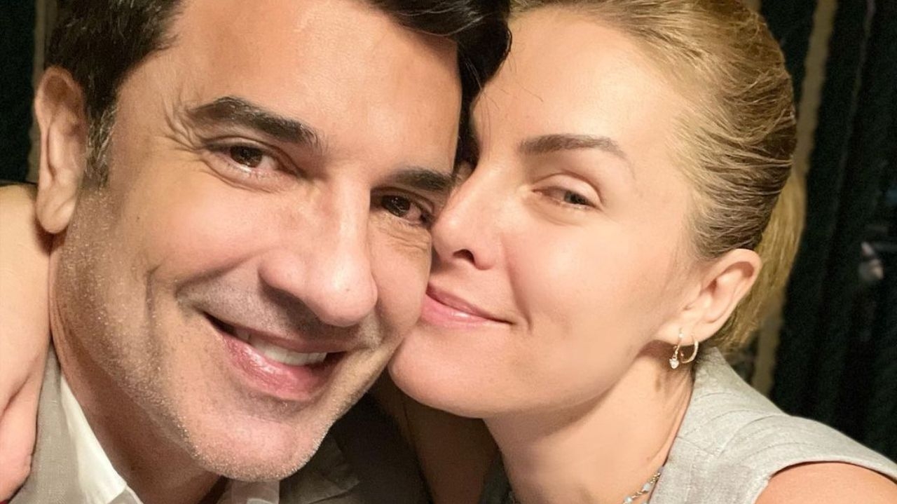 Edu Guedes e Ana Hickmann abrem as portas de sua nova mansão