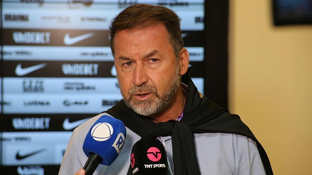 CEO do Fortaleza demonstra interesse em ficar no Fortaleza após contato do Corinthians