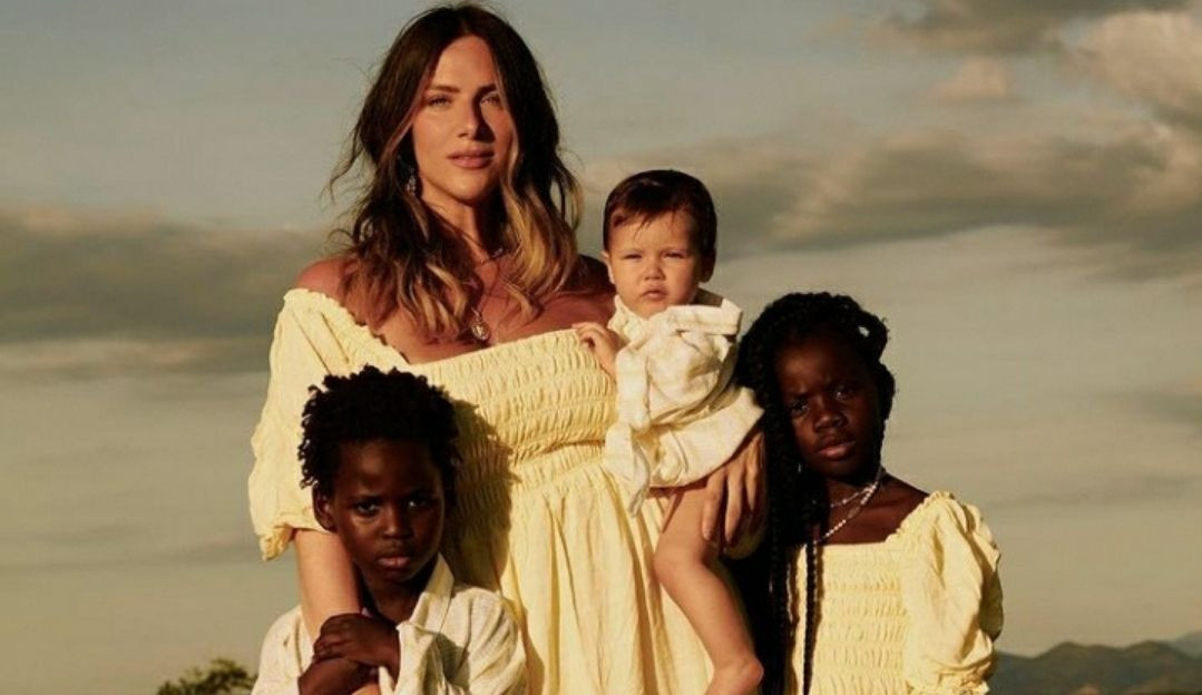 Giovanna Ewbank e Bruno Gagliasso combinam look em família