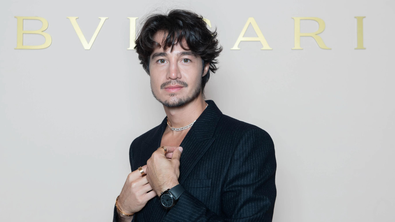 Tiago Iorc realiza show em evento de dia dos namorados da Bulgari